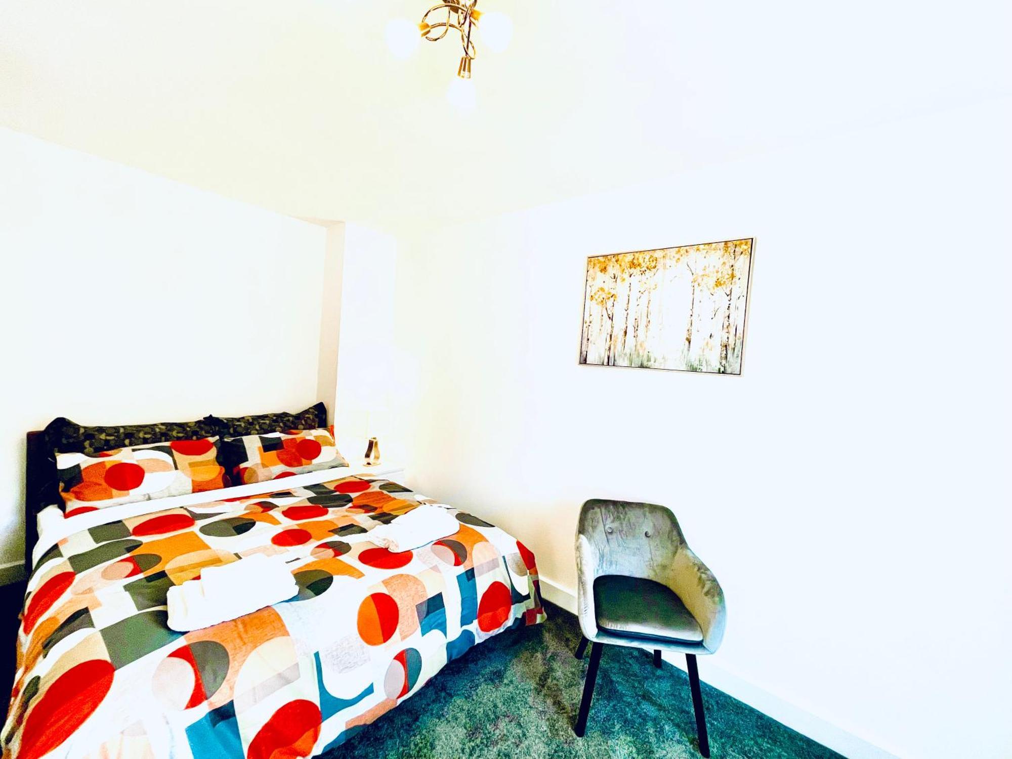 웨이크필드 Modern Townhouse, Sleeps 4 With Parking 아파트 외부 사진